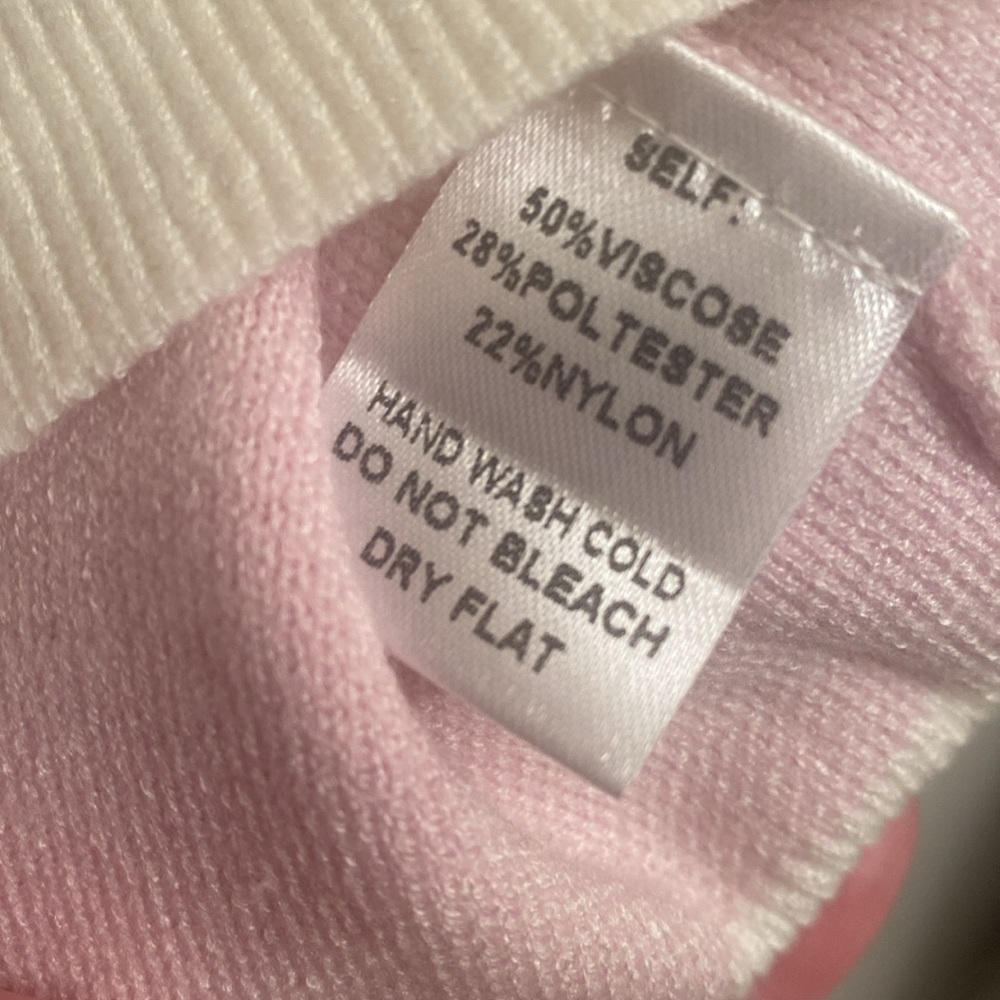 JOH Pink Women's White Pearl Heart Shaped Round Neck Sweater Soft L/S Small NEW - Picture 10 of 12